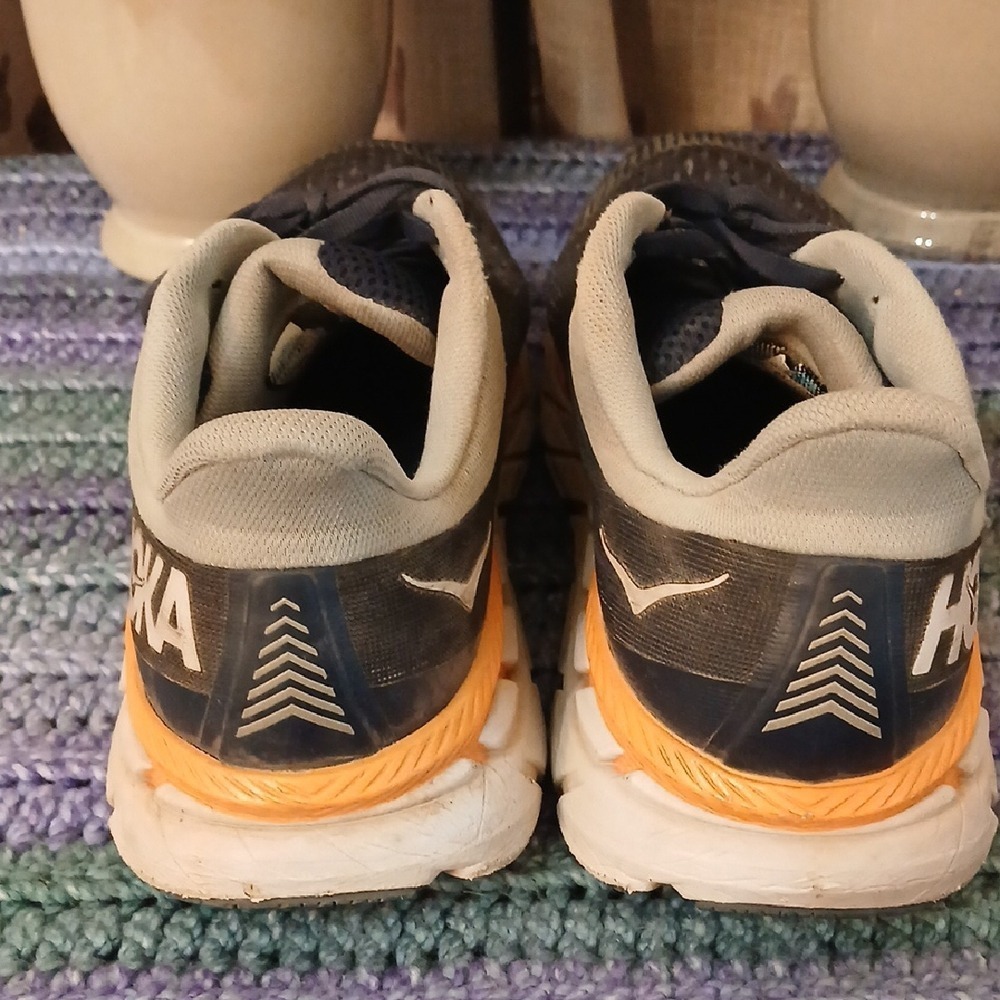Hoka Running Shoes in Black with White and Pink Highlights 10.5 - Picture 4 of 8